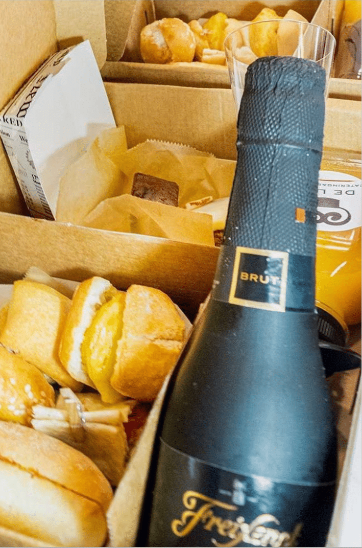 FOOD BOX – APERITIVO CON VINO Ó CAVA